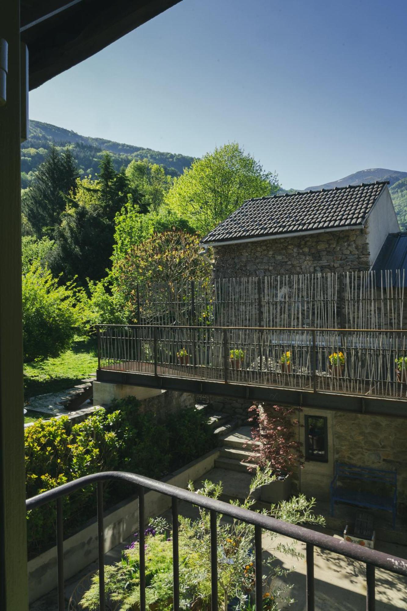 Hotel Le Josephine à Siguer Extérieur photo